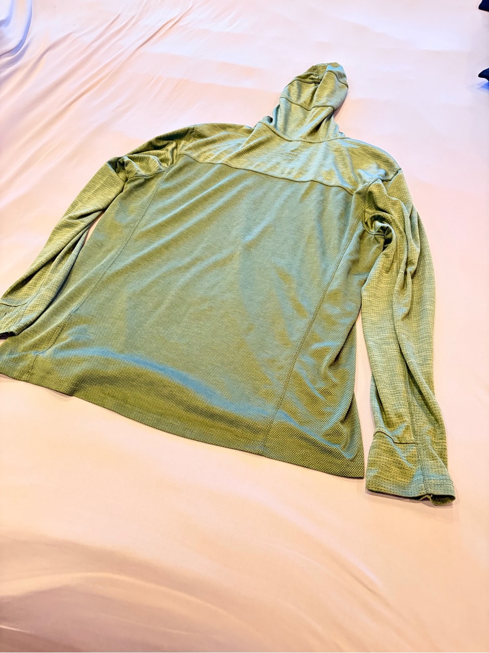 KÜHL Lightweight Performance Hoodie – Men’s Large – Olive Green - Picture 2 of 3